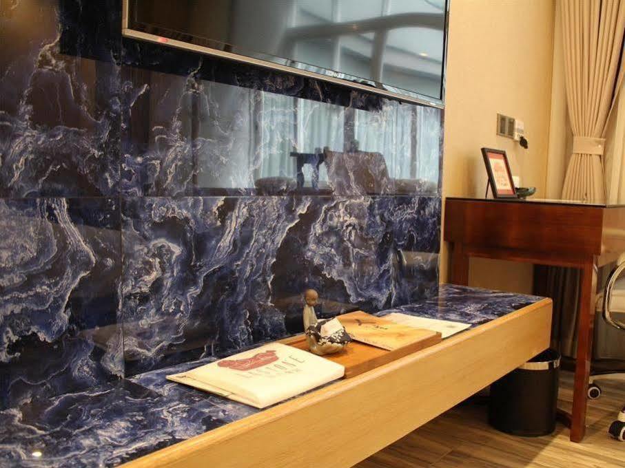 Eastone Hotel Foshan Esterno foto